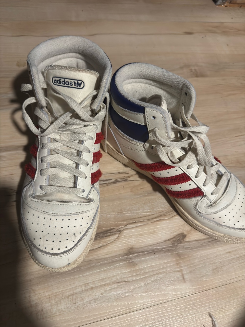 adidas Kids White High-Top Sneakers with Red Stripes and Blue Collar